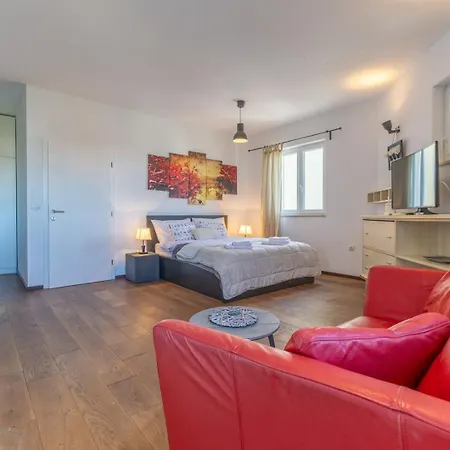 Appartement Lamanova *
